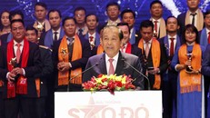 Phó Thủ tướng Trương Hòa Bình biểu dương các gương mặt doanh nhân trẻ xuất sắc. Ảnh: VGP/Lê Sơn