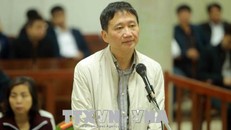 Bị cáo Trịnh Xuân Thanh trả lời Hội đồng xét xử sáng nay. Ảnh: TTXVN