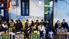 Thị trường Việt Nam đang lọt vào tầm ngắm của nhiều hãng bia trên thế giới. Ảnh: Bloomberg