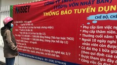 Nhiều doanh nghiệp “tung chiêu” tìm người lao động sau Tết. Ảnh: Văn Minh.