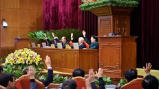 Ban Chấp hành Trung ương đã thảo luận dân chủ, kỹ lưỡng, bỏ phiếu biểu quyết với sự nhất trí rất cao nhân sự tham gia Bộ Chính trị, Ban Bí thư khoá XIII. Ảnh VGP/ Nhật Bắc