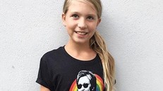 Bé Kaia luôn coi bà Hillary là thần tượng và đã ủng hộ bà trong suốt chiến dịch tranh cử.