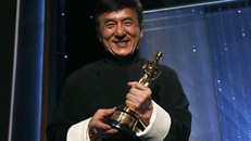 Thành Long cười rạng rỡ suốt sự kiện.