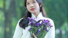 Tú Linh vừa đoạt giải cuộc thi Nét đẹp Phạm Hồng Thái Kết thúc cuộc trò chuyện.