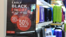 Gói hàng trước, trả nửa tiền, chờ Black Friday mới được nhận