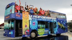 Đà Nẵng sắp có 2 tuyến xe buýt mui trần phục vụ khách du lịch (ảnh minh họa). Ảnh: Internet