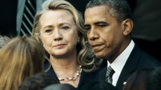 Tổng thống Mỹ Barack Obama (phải) và ứng viên tổng thống Dân chủ Hillary Clinton. (Ảnh: AFP)