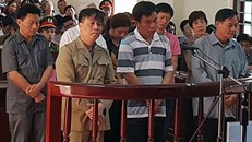 Các bị cáo tại tòa.