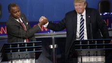 Ông Ben Carson (trái) và tổng thống đắc cử Donald Trump. Ảnh: qpolitical.com.