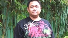 Minh Béo cầm giấy che mặt dự toà, mãn hạn tù ở Mỹ ngày 19/12