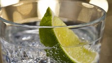 Chanh vốn nổi tiếng là loại thực phẩm có khả năng làm sạch rất nhiều loại dụng dụ, đồ dùng. Ảnh: iStock/Thinkstock .