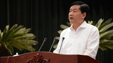 Bí thư Đinh La Thăng phát biểu tại buổi gặp gỡ 322 bí thư phường, xã, thị trấn, trên địa bàn TP.HCM sáng 3/2. 