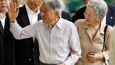 Nhật hoàng Akihito và Hoàng hậu Michiko. Ảnh: Reuters.