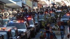 Cảnh sát liên bang được điều động đến đảm bảo an ninh tại Veracruz (Mexico), một trong những điểm nóng về ma túy và là "chiến địa" của các băng đảng tại Mexico. Ảnh: Reuters.