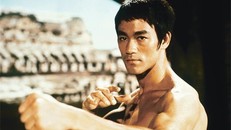 Lý Tiểu Long là huyền thoại võ học Trung Quốc.