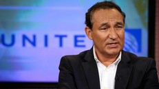Oscar Munoz, giám đốc điều hành hãng United Airlines. Ảnh: CNBC