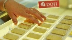 Giá vàng lặng sóng chờ tuyên bố của các quan chức Fed. 