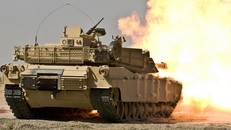 M1A2 SEP v4 có khả năng sống sót cao hơn trước siêu tăng Nga. Ảnh: Scout.