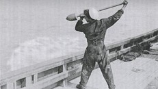 Một thủy thủ Anh sử dụng giáo nổ. Ảnh: Osborneink.