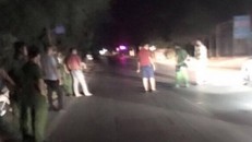 30 côn đồ chặn ôtô, rút súng truy sát như phim