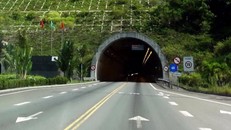 Hầm đường bộ Hải Vân sắp đóng cửa 30 phút mỗi ngày