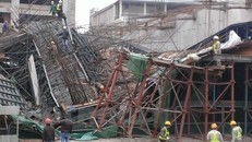 Hiện trường vụ sập giàn giáo tại công trường đường sắt đô thị Cát Linh-Hà Đông.