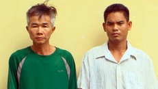 Trí cùng Phương tại cơ quan điều tra. 