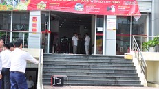 Chi nhánh ngân hàng xảy ra vụ cướp. 