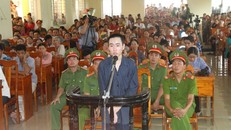 Nam sinh lớp 12 hiếp và giết bé gái 10 tuổi lãnh 30 năm tù giam 