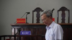 Bị cáo Nguyễn Khắc Thủy tại phiên tòa. Ảnh: Dân trí