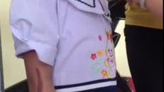 Các vết thương trên người bé Thảo nghi do thanh sắt nung gây ra. Ảnh: Dân trí