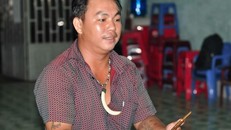 Nhân chứng phát hiện vụ việc. Ảnh: PLO