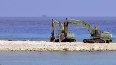 Trung Quốc xây dựng nhà máy điện hạt nhân trên Biển Đông