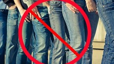 Cần Thơ: Bỏ quy định cấm CCVC mặc quần jean, áo thun