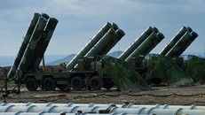 Điện Kremlin lý giải nguyên nhân điều động hệ thống S-400 tới Crimea 
