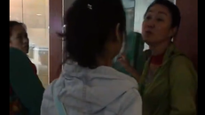 Hình ảnh cắt ra từ clip vụ việc.