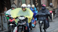 Hà Nội trời chuyển rét, chiều tối có mưa rào và dông