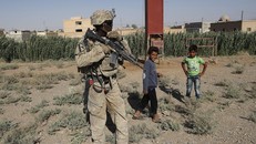 Liên quân Mỹ bác bỏ tin thường dân thiệt mạng do không kích tại Raqqa