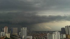 Thời tiết ngày 17/3: Bắc Bộ trời nhiều mây, Nam Bộ ngày nắng, chiều tối mưa dông