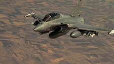 Pháp có thể điều động máy bay không kích Syria từ các căn cứ nội địa