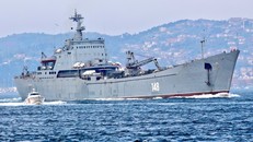 Nga điều động tàu chiến vận chuyển khí tài tới Syria 