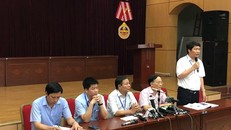 Họp báo của Sở GD&ĐT TP Hà Nội sau sự cố "lọt" đề thi. Ảnh: Dân Việt