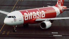 Phát hiện thai nhi bị bỏ lại trong nhà vệ sinh máy bay