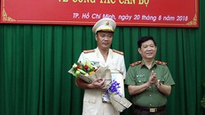 ÔNg Cao Đăng Hưng nhận quyết định bổ nhiệm. Ảnh: VGP