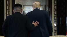 Tổng thống Trump hoãn chuyến thăm Triều Tiên của Ngoại trưởng Pompeo