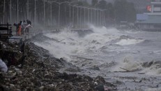 Chùm ảnh: Người dân Philippines vật lộn chống chọi với bão Mangkhut