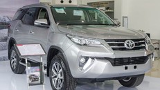 Phiên bản nào của mẫu SUV Toyota Fortuner bán chạy nhất tháng 8/2018?