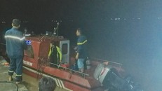 Lực lượng chức năng vẫn đang tiếp tục tìm kiếm ông Lương. Ảnh: Zing