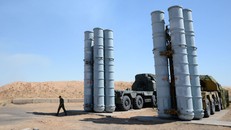 'Hệ thống S-300 sẽ buộc Israel phải cân nhắc trước khi không kích Syria'