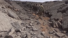 Chiến sự Syria: Cận cảnh quân chính phủ lục soát các hang đá trú ẩn của IS tại Al-Safa